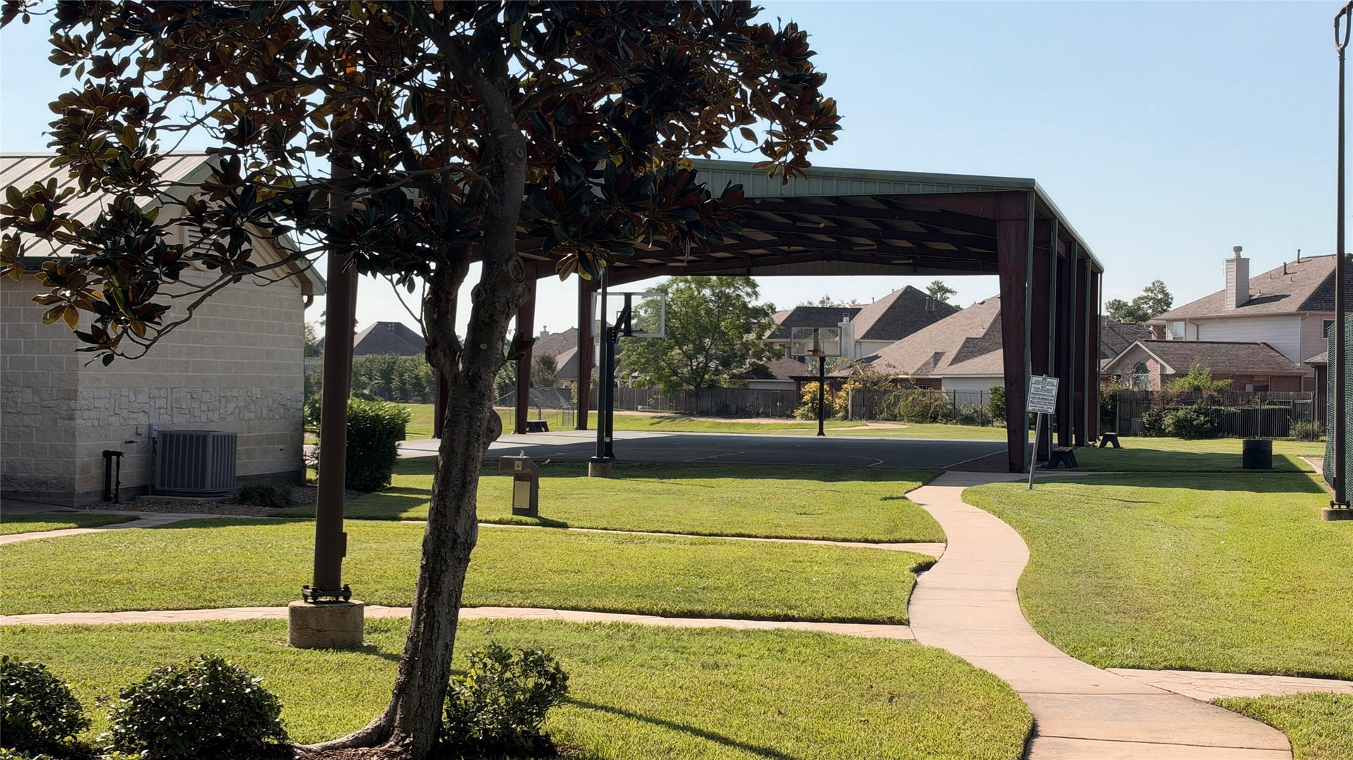 19015 White Horse Drive, Tomball, TX 77377 19015 White Horse Drive, Tomball, TX 77377
