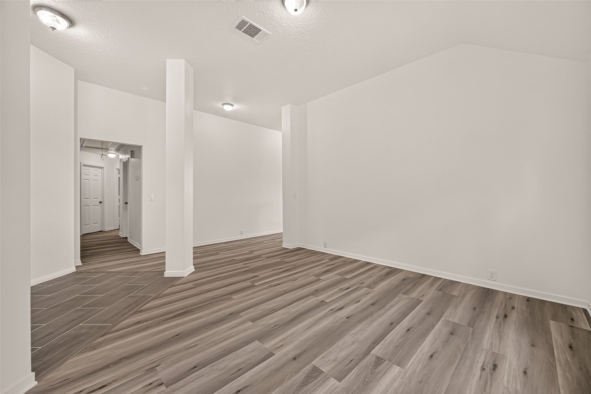 19015 White Horse Drive, Tomball, TX 77377 19015 White Horse Drive, Tomball, TX 77377
