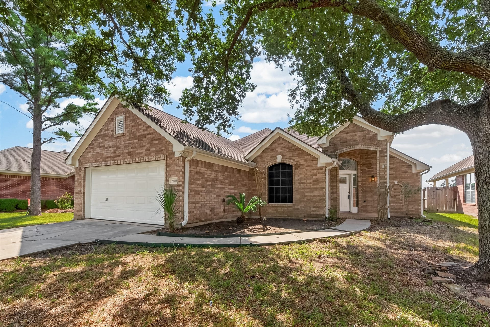 19015 White Horse Drive, Tomball, TX 77377 19015 White Horse Drive, Tomball, TX 77377