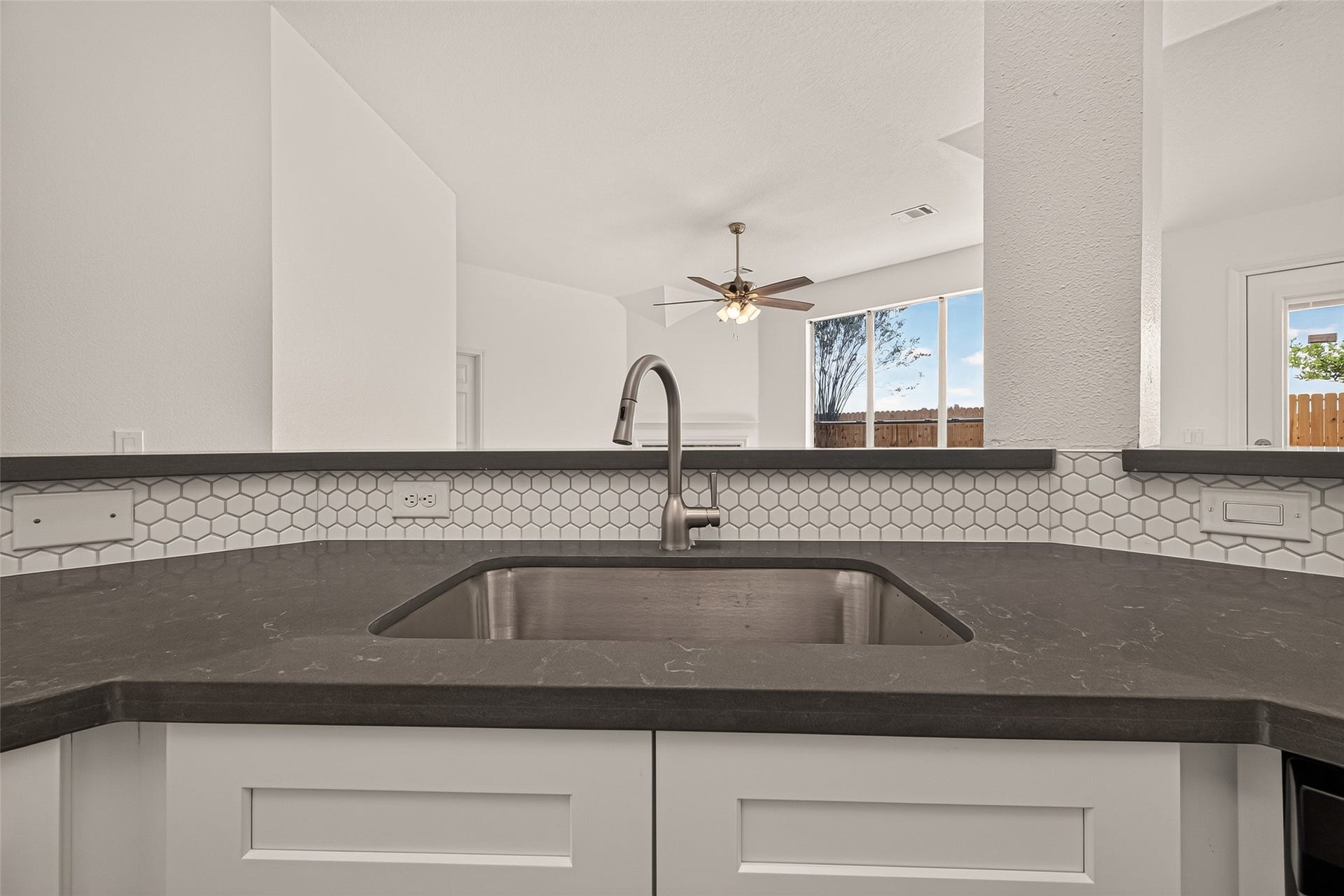 19015 White Horse Drive, Tomball, TX 77377 19015 White Horse Drive, Tomball, TX 77377