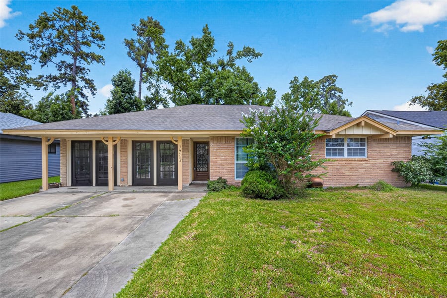 Property photo for 7713 Yoe Street, Houston, TX