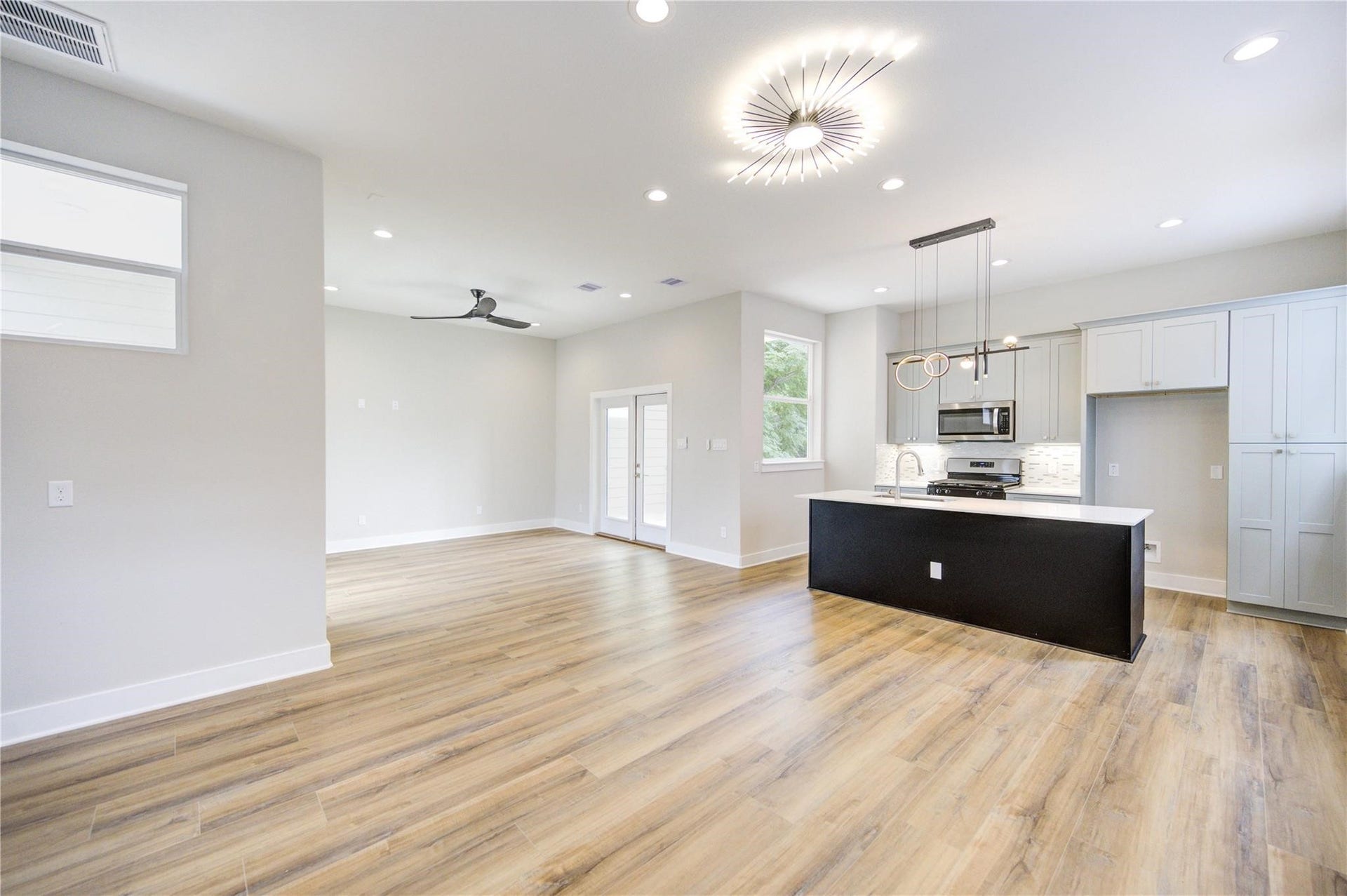1928 Gregg Street, #A-C, Houston, TX 77020 1928 Gregg Street, #A-C, Houston, TX 77020