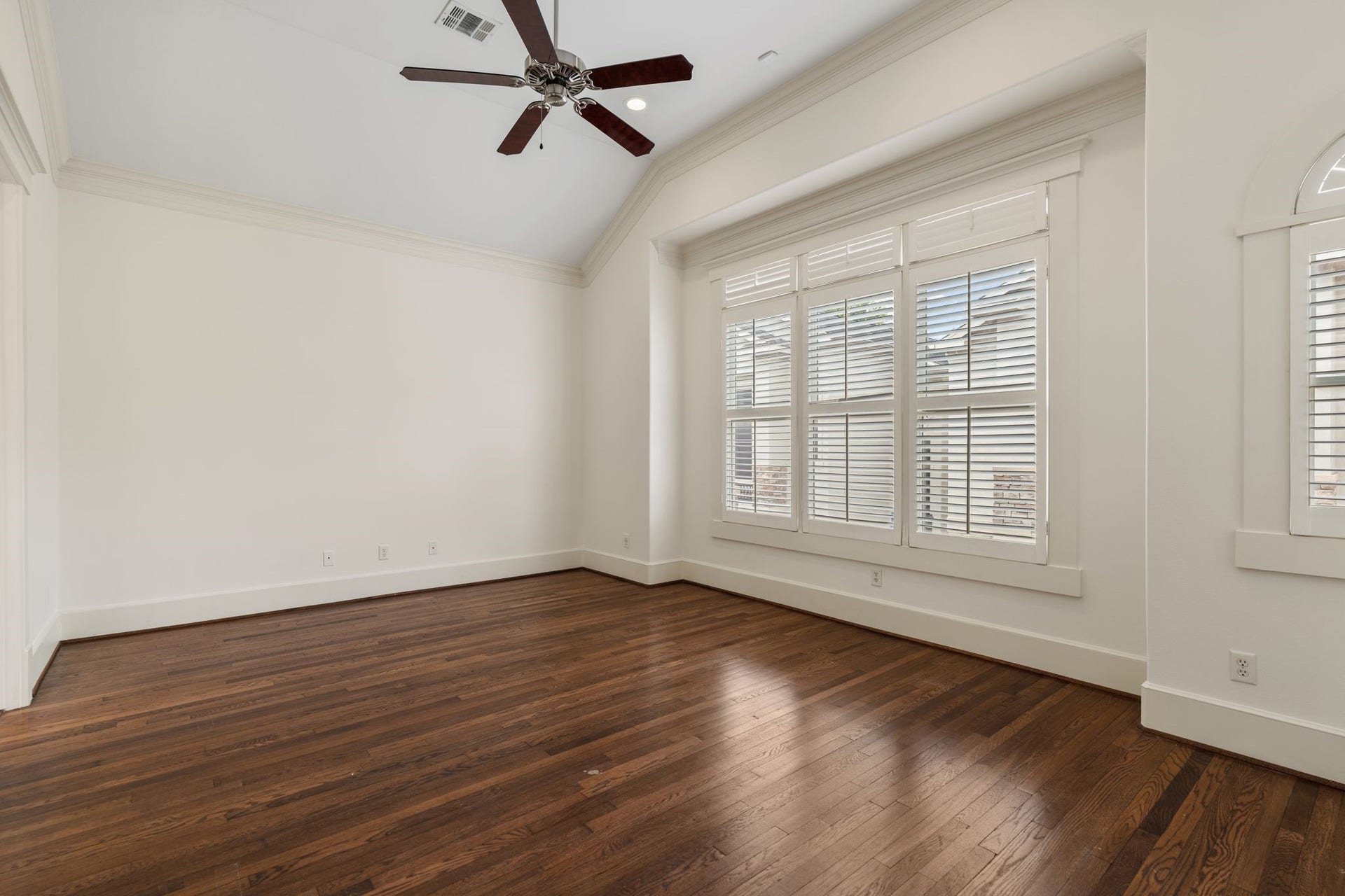 1042 W 25th Street, #B, Houston, TX 77008 1042 W 25th Street, #B, Houston, TX 77008