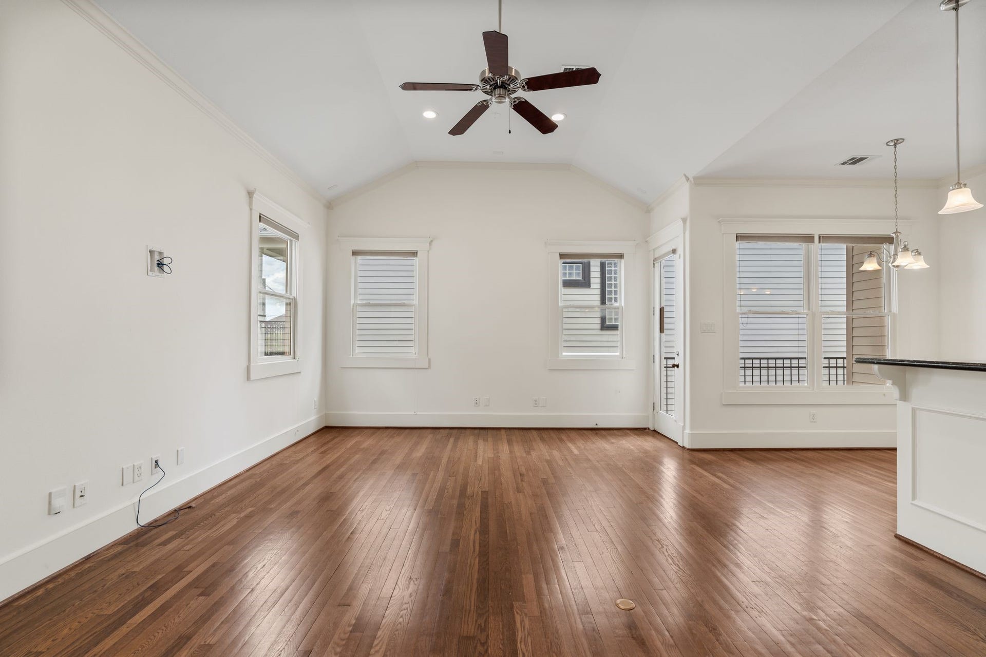 1042 W 25th Street, #B, Houston, TX 77008 1042 W 25th Street, #B, Houston, TX 77008