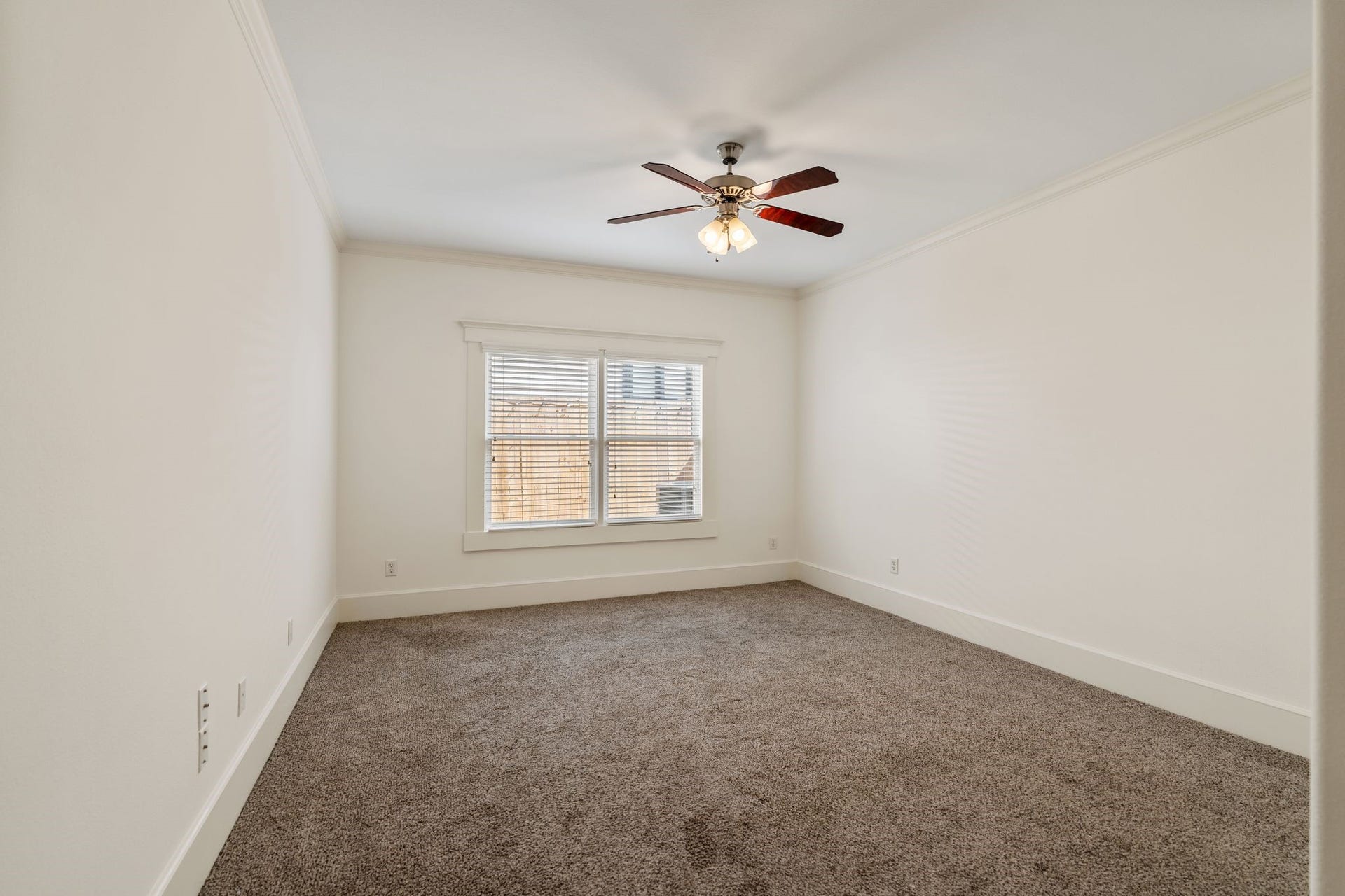 1042 W 25th Street, #B, Houston, TX 77008 1042 W 25th Street, #B, Houston, TX 77008