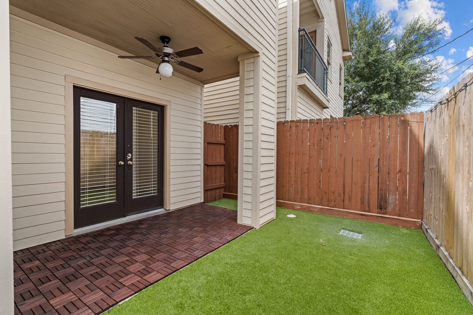 1042 W 25th Street, #B, Houston, TX 77008 1042 W 25th Street, #B, Houston, TX 77008