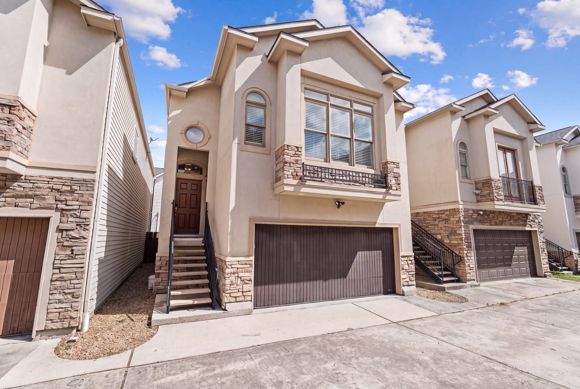 1042 W 25th Street, #B, Houston, TX 77008 1042 W 25th Street, #B, Houston, TX 77008