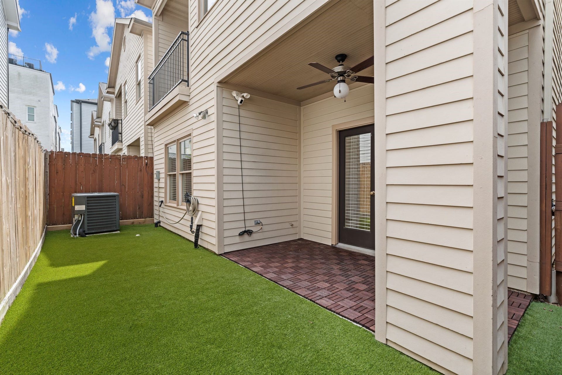 1042 W 25th Street, #B, Houston, TX 77008 1042 W 25th Street, #B, Houston, TX 77008