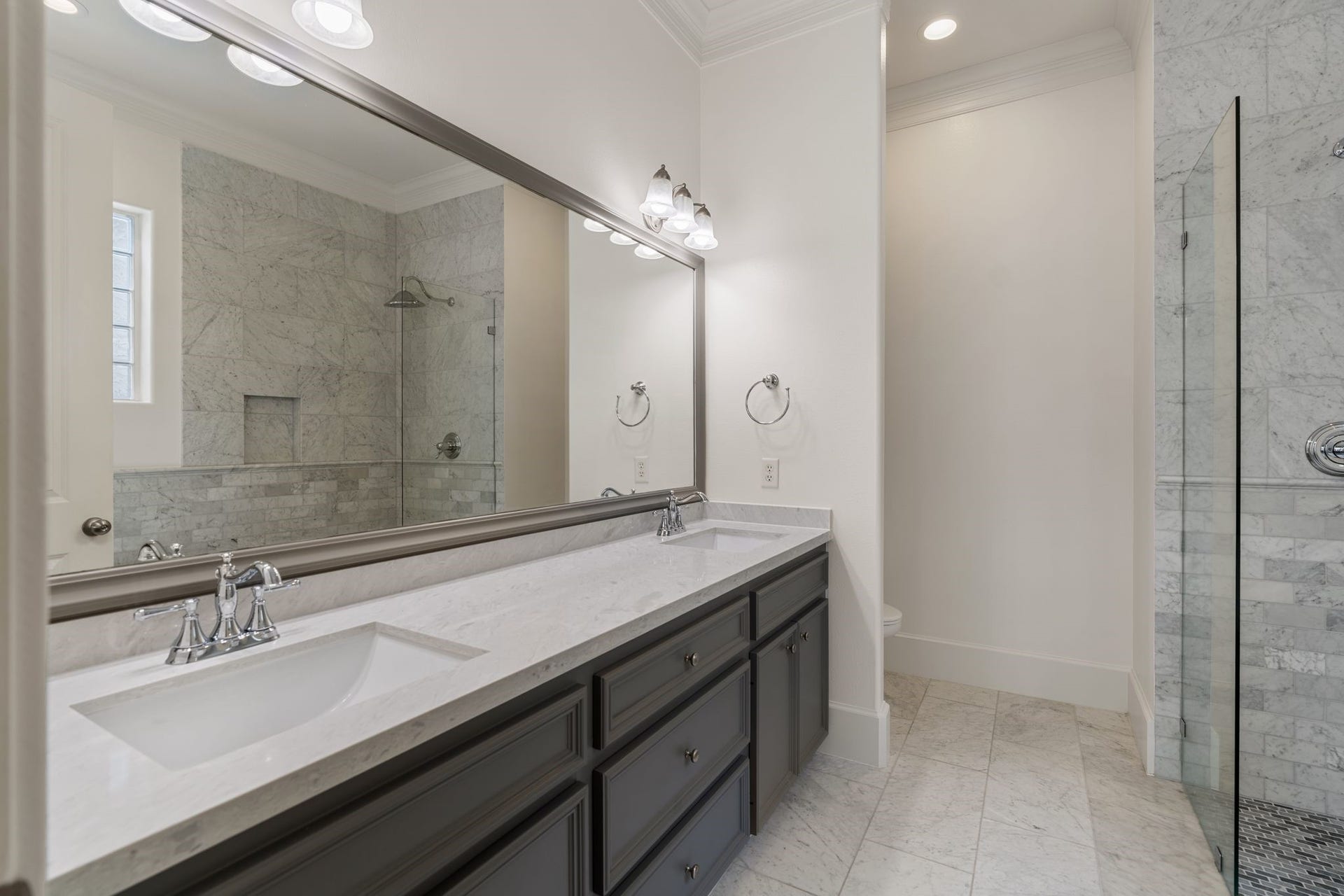 1042 W 25th Street, #B, Houston, TX 77008 1042 W 25th Street, #B, Houston, TX 77008