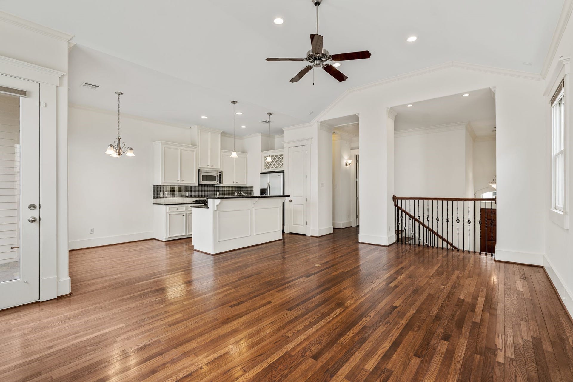 1042 W 25th Street, #B, Houston, TX 77008 1042 W 25th Street, #B, Houston, TX 77008