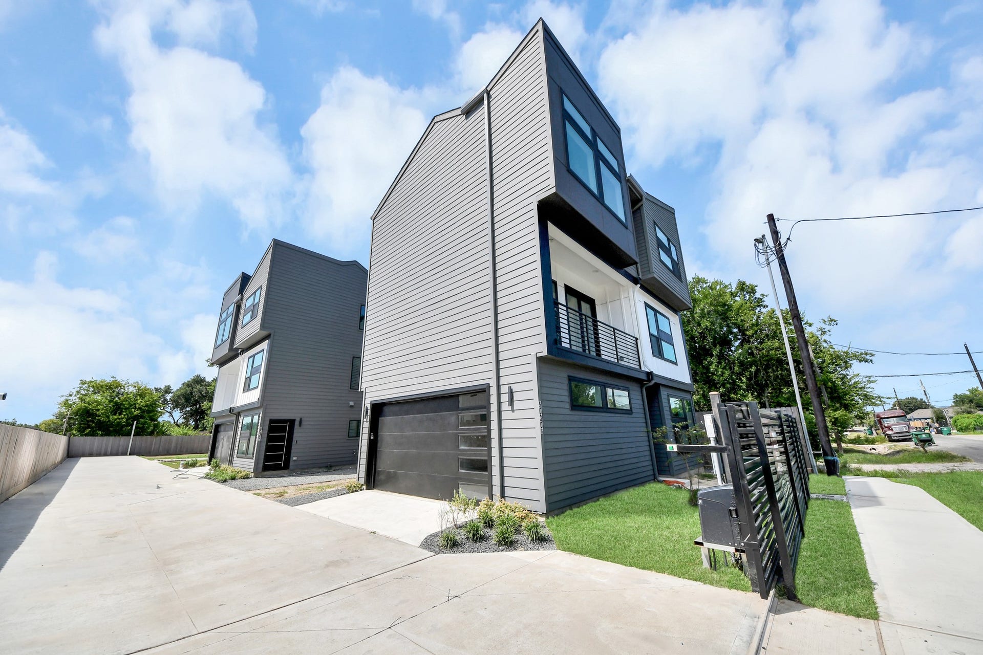 5030 Mallow Street, #A/B, Houston, TX 77033 5030 Mallow Street, #A/B, Houston, TX 77033