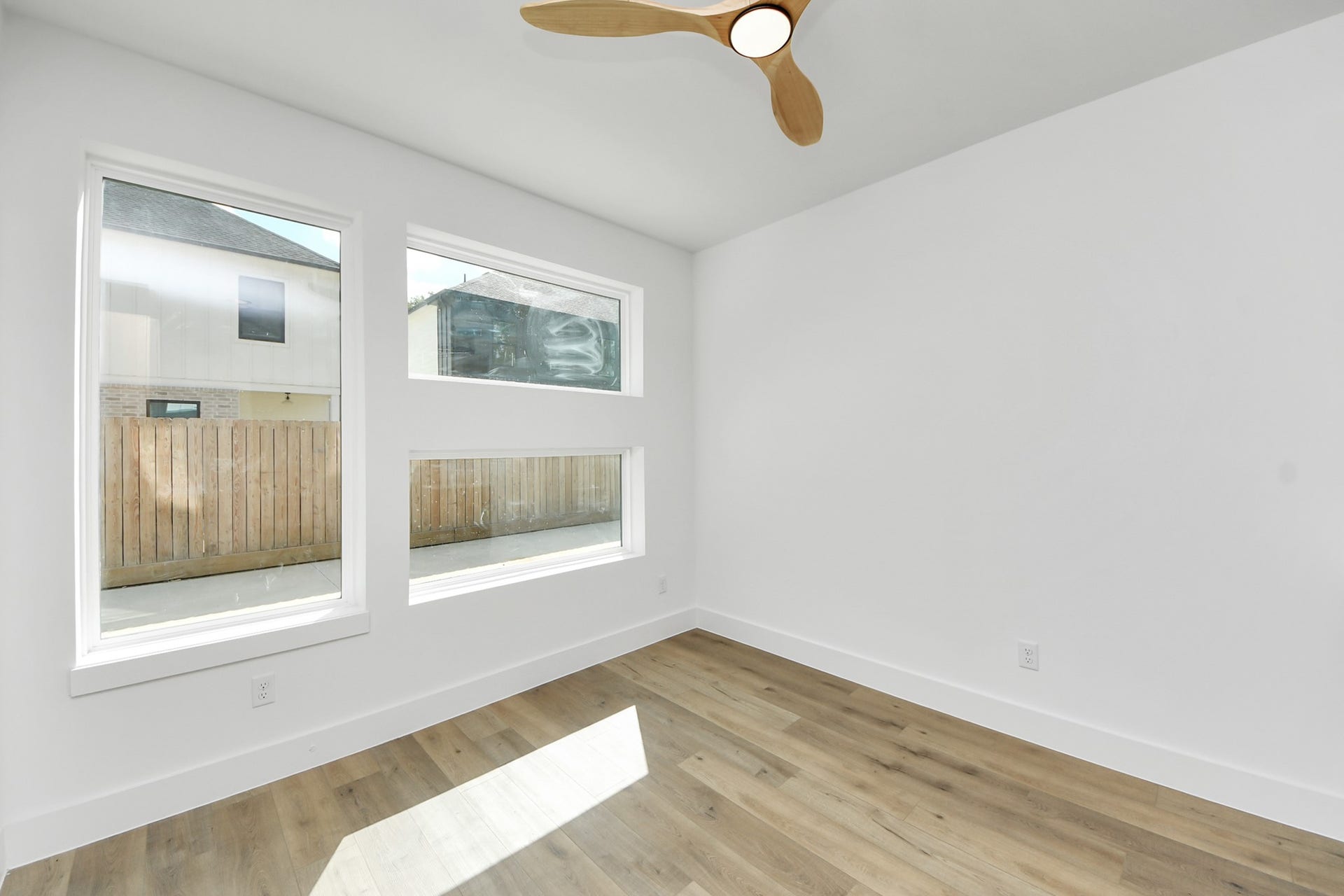 5030 Mallow Street, #A/B, Houston, TX 77033 Unit A - Living room