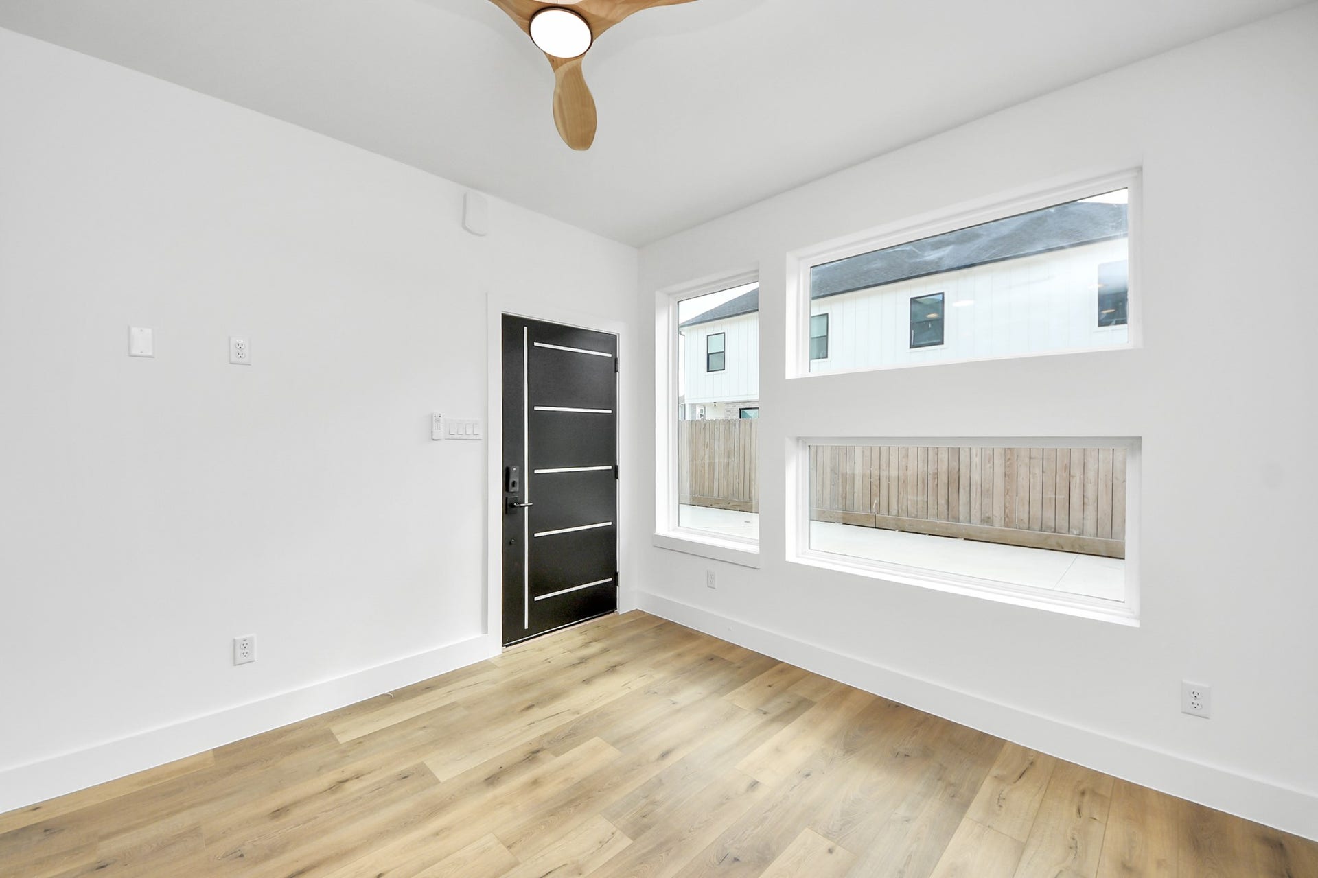 5030 Mallow Street, #A/B, Houston, TX 77033 Unit A - Entrance