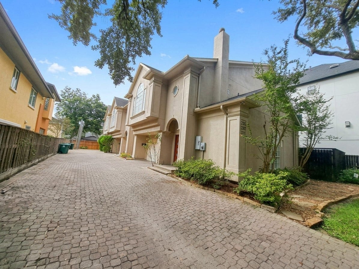 2413 Dorrington Street, Houston, TX 77030 2413 Dorrington Street, Houston, TX 77030