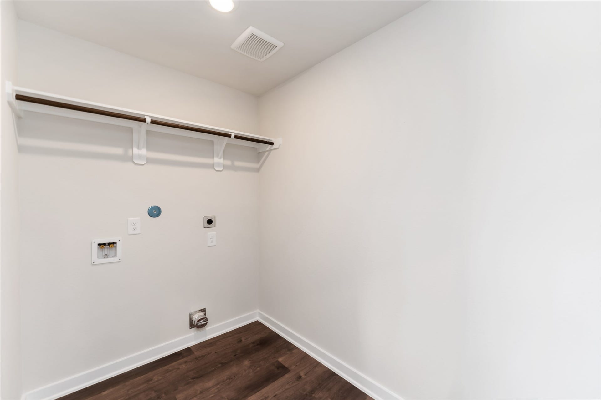 5840 Trout Lily Drive, Montgomery, TX 77316 5840 Trout Lily Drive, Montgomery, TX 77316