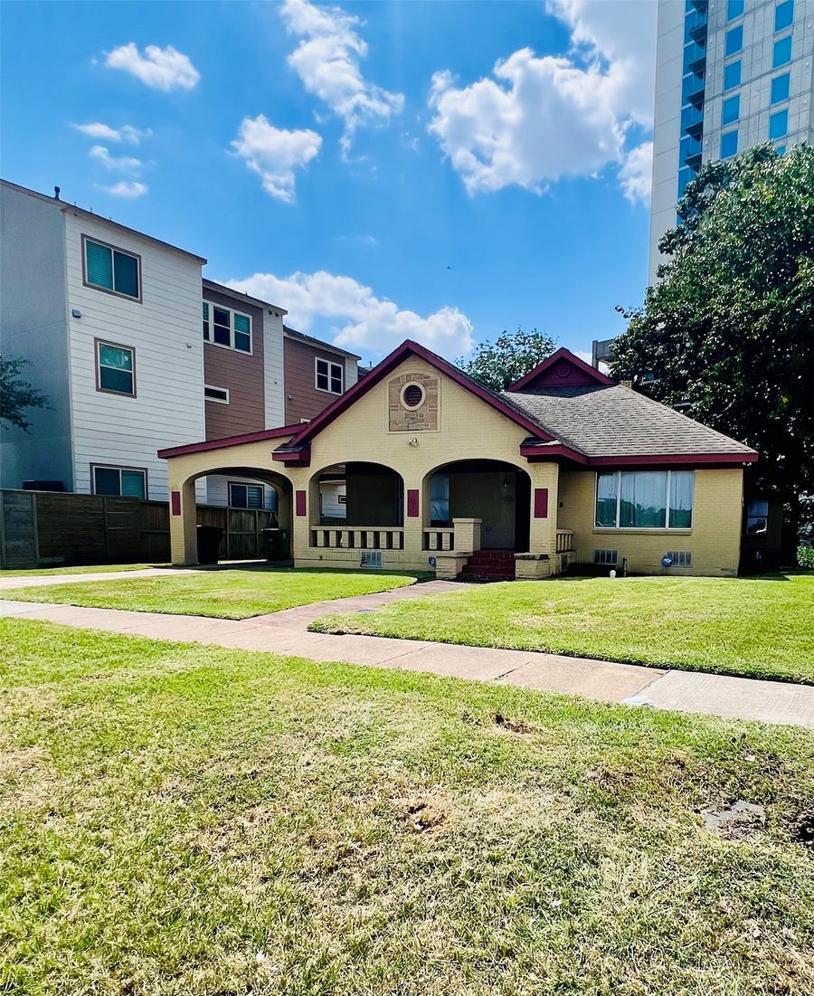 Property photo for 132 Carson Court, Houston, TX
