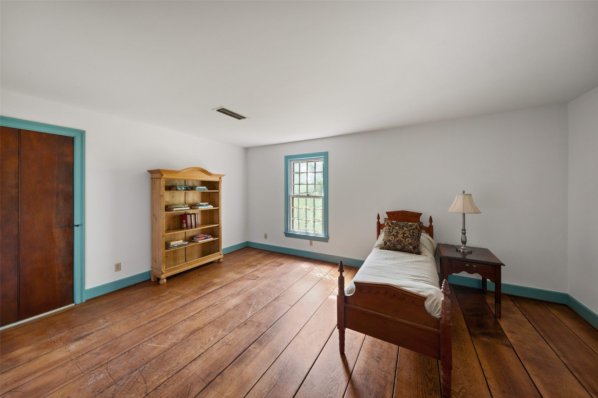 38914 Sampson Road, Brookshire, TX 77423 One of three charming second-floor guest bedrooms, each with its own sense of character.