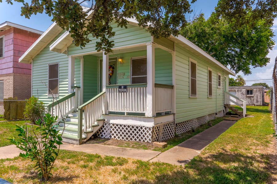 Property photo for 1523 22nd Street, Galveston, TX