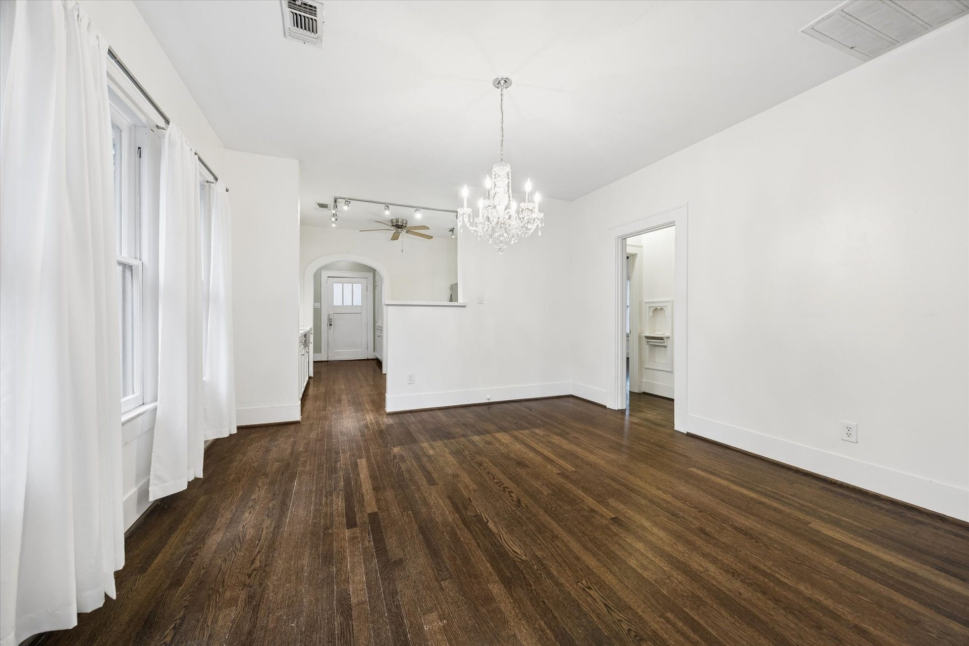 1103 Walling Street, Houston, TX 77009 1103 Walling Street, Houston, TX 77009