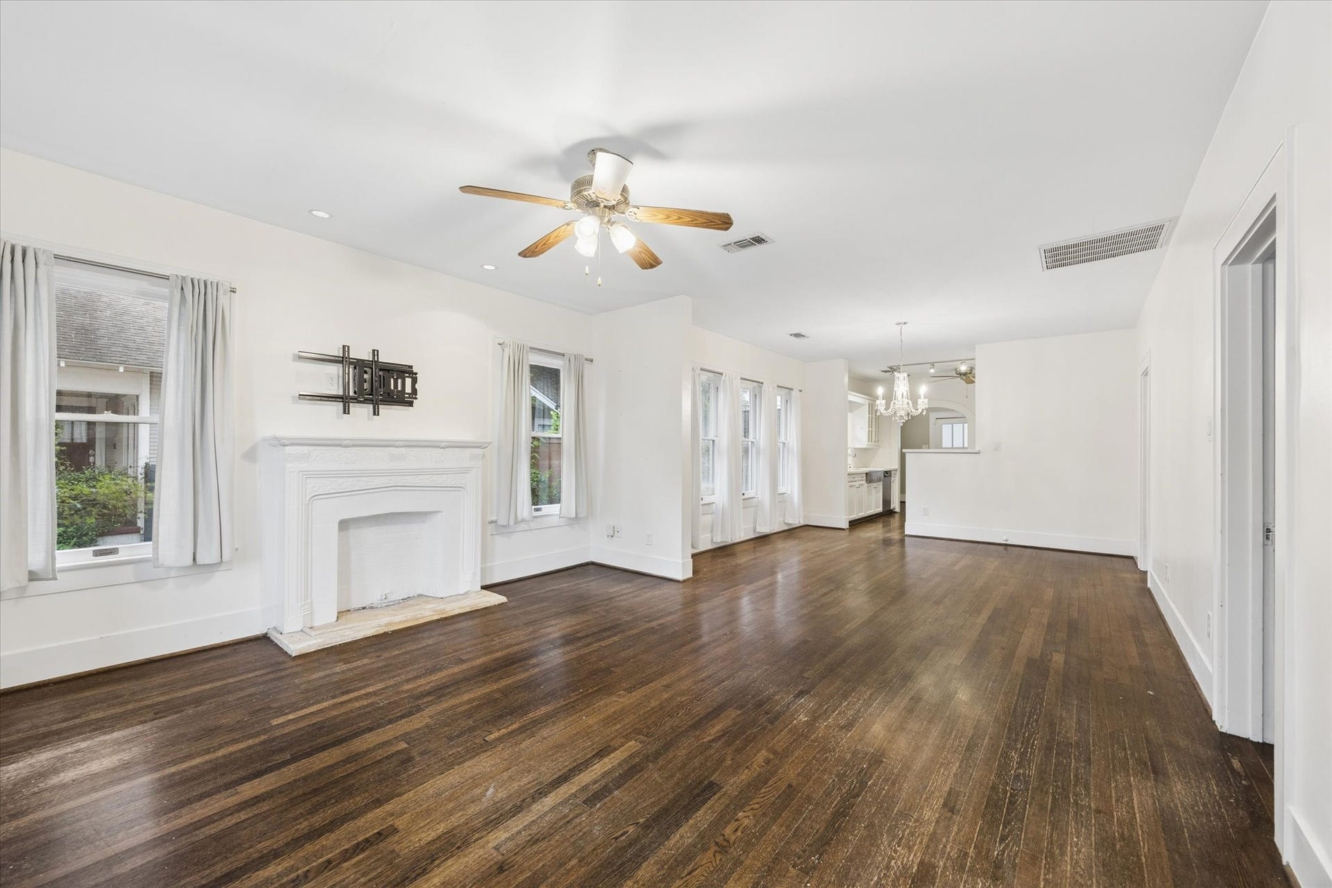 1103 Walling Street, Houston, TX 77009 1103 Walling Street, Houston, TX 77009