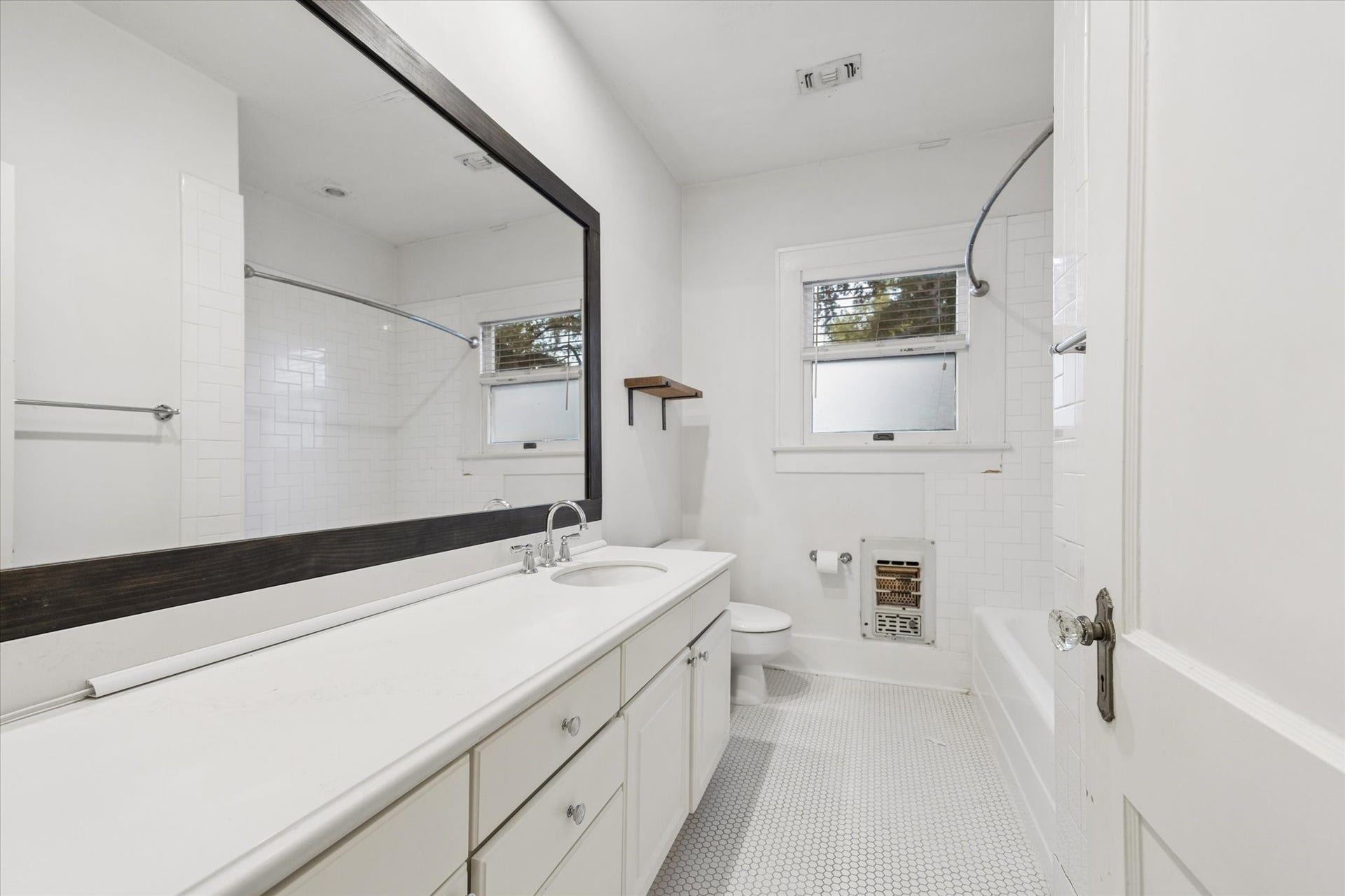 1103 Walling Street, Houston, TX 77009 1103 Walling Street, Houston, TX 77009