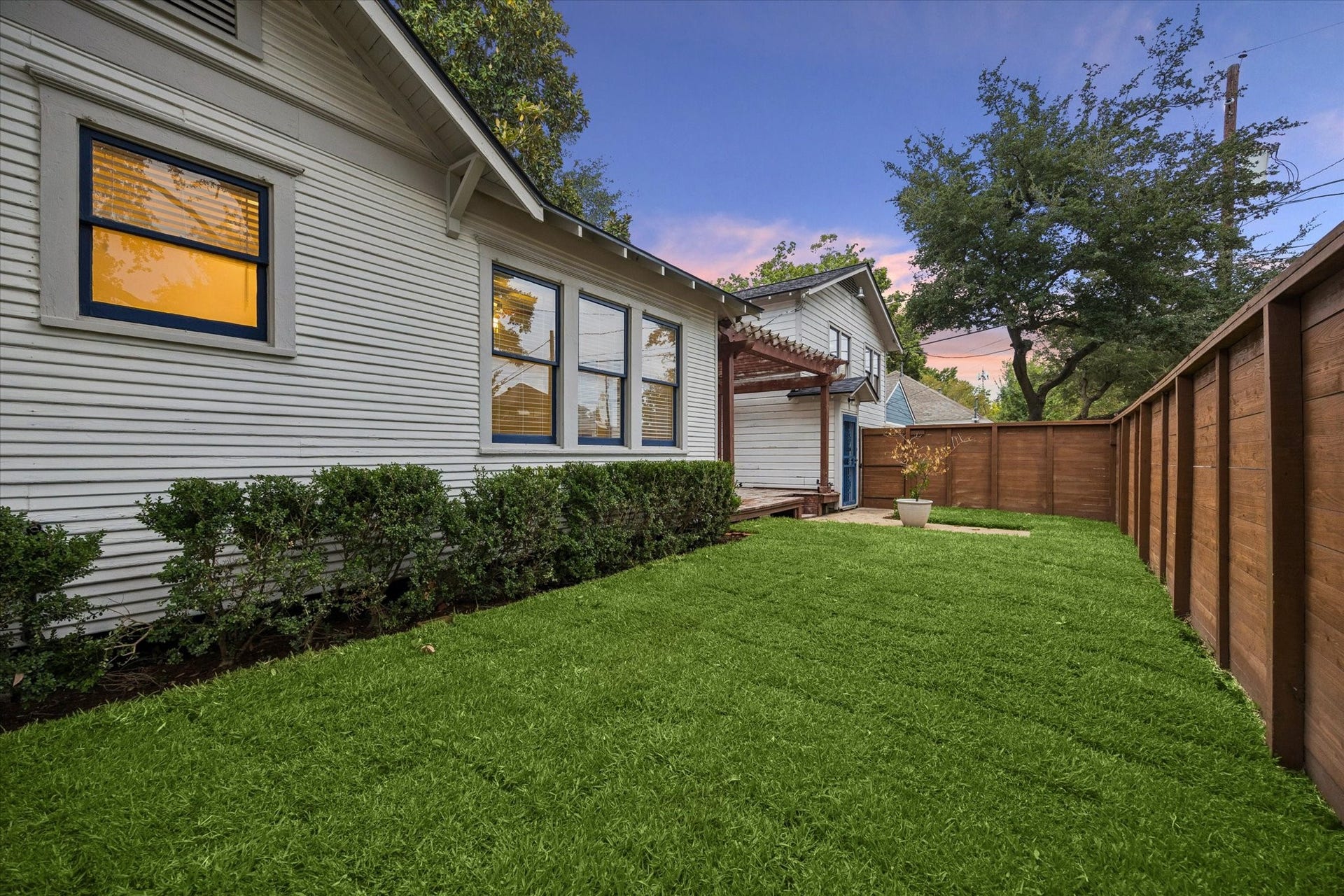 1103 Walling Street, Houston, TX 77009 1103 Walling Street, Houston, TX 77009