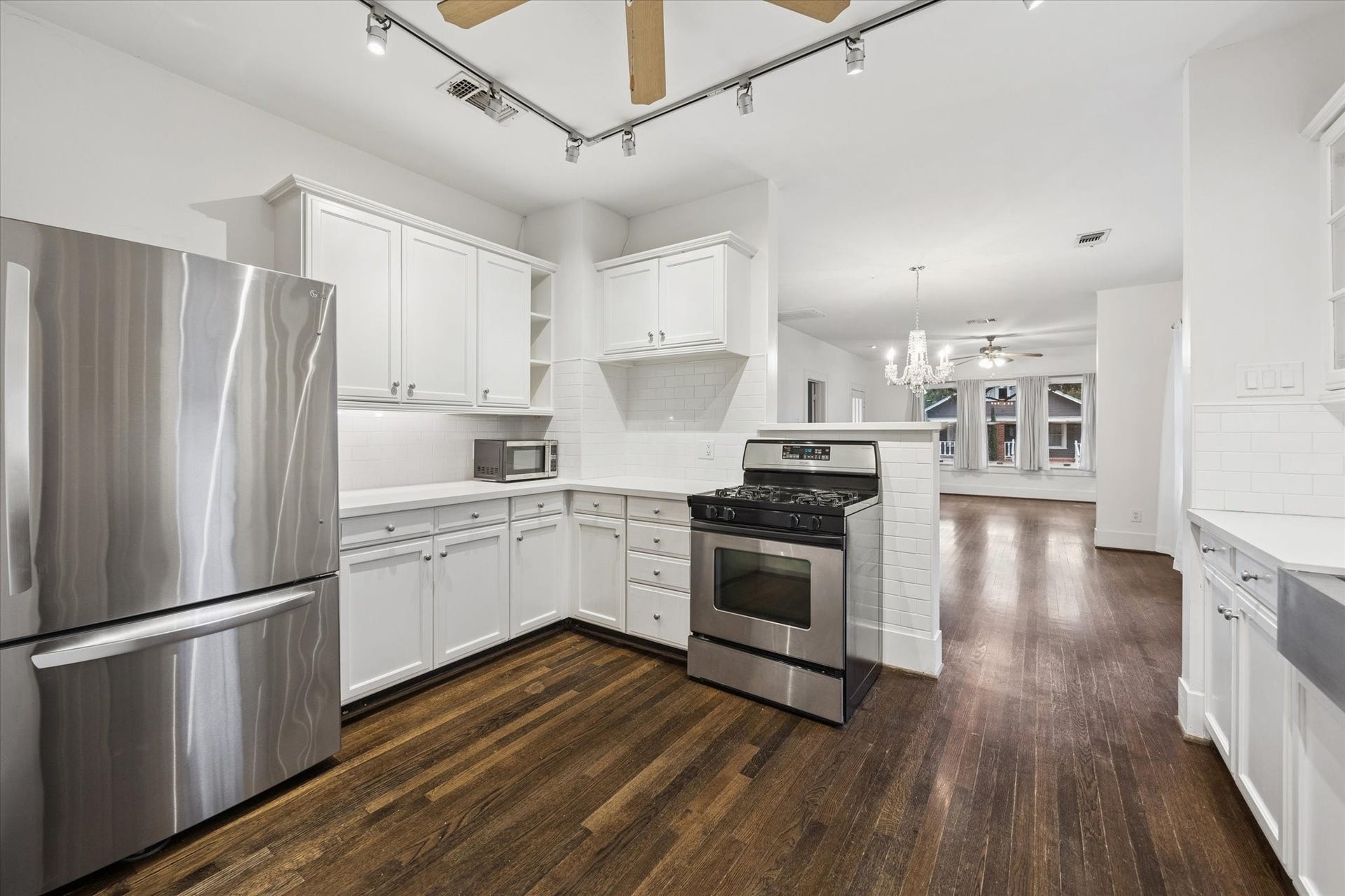 1103 Walling Street, Houston, TX 77009 1103 Walling Street, Houston, TX 77009