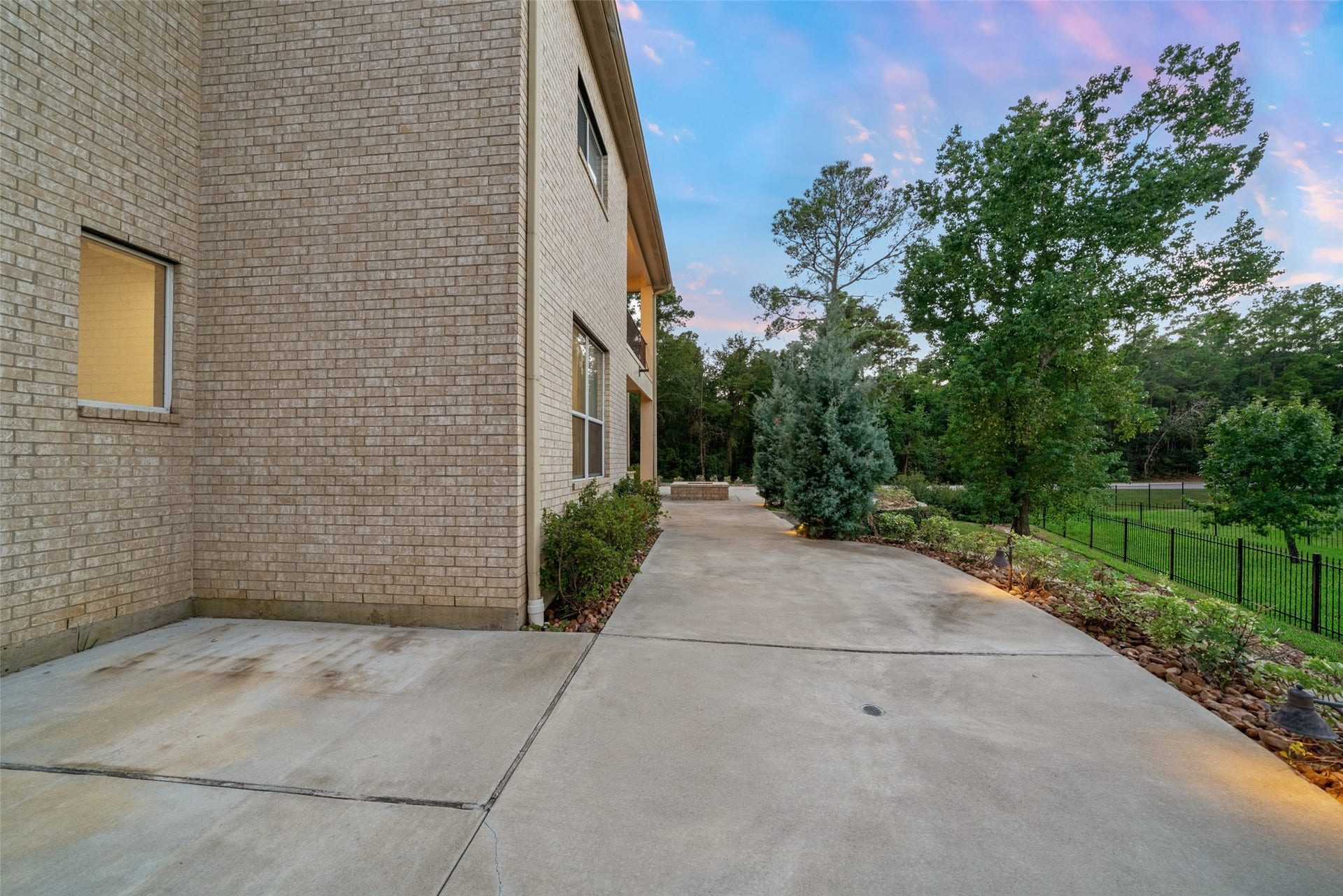 13601 Falcon Court, Montgomery, TX 77356 13601 Falcon Court, Montgomery, TX 77356