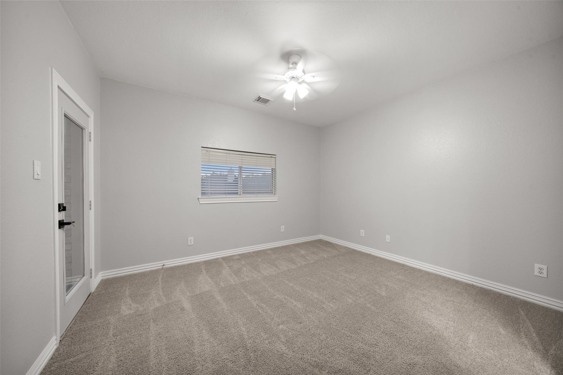 13601 Falcon Court, Montgomery, TX 77356 13601 Falcon Court, Montgomery, TX 77356