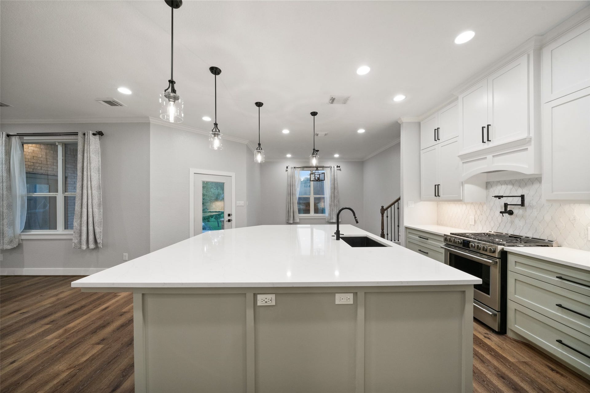 13601 Falcon Court, Montgomery, TX 77356 13601 Falcon Court, Montgomery, TX 77356