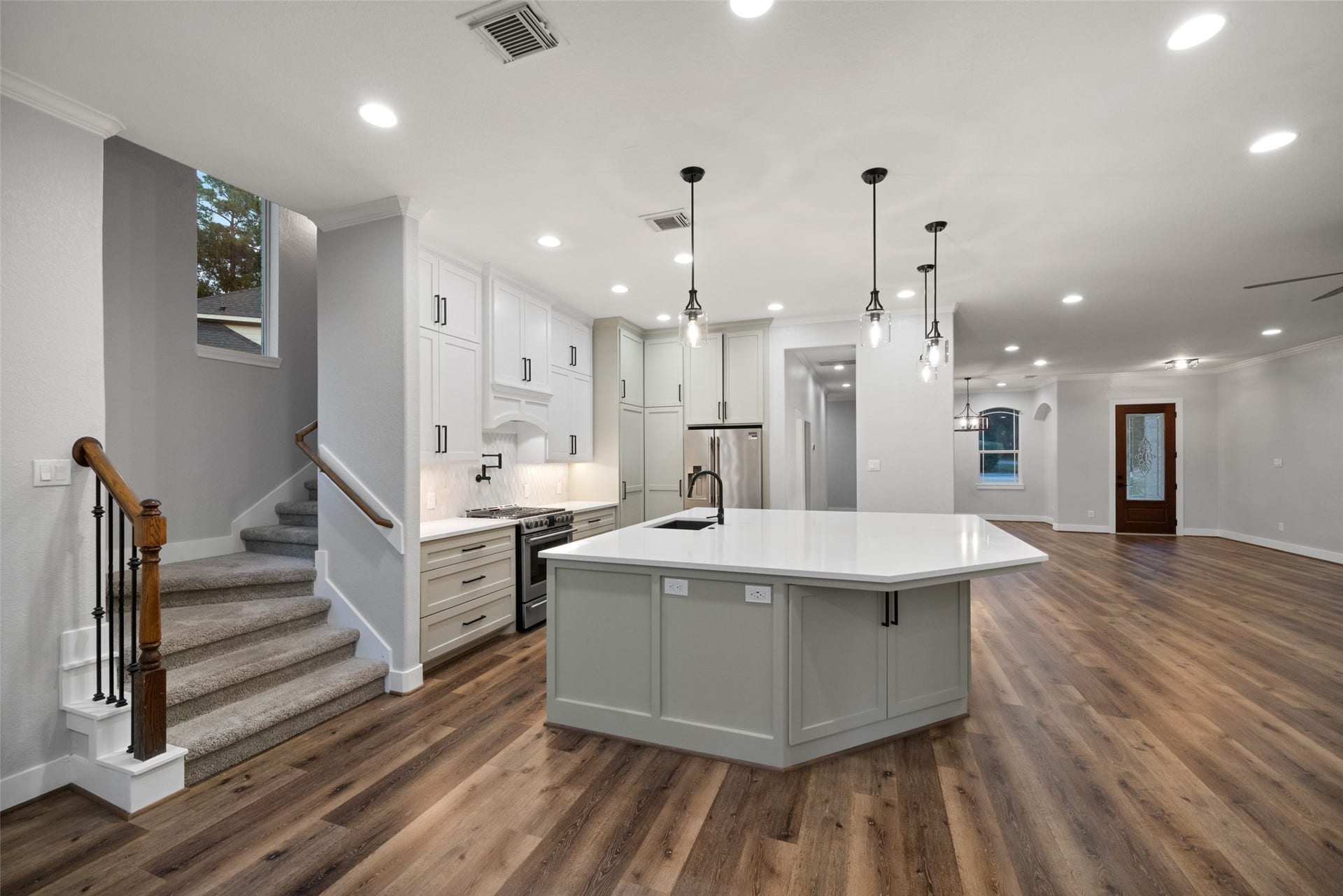 13601 Falcon Court, Montgomery, TX 77356 13601 Falcon Court, Montgomery, TX 77356