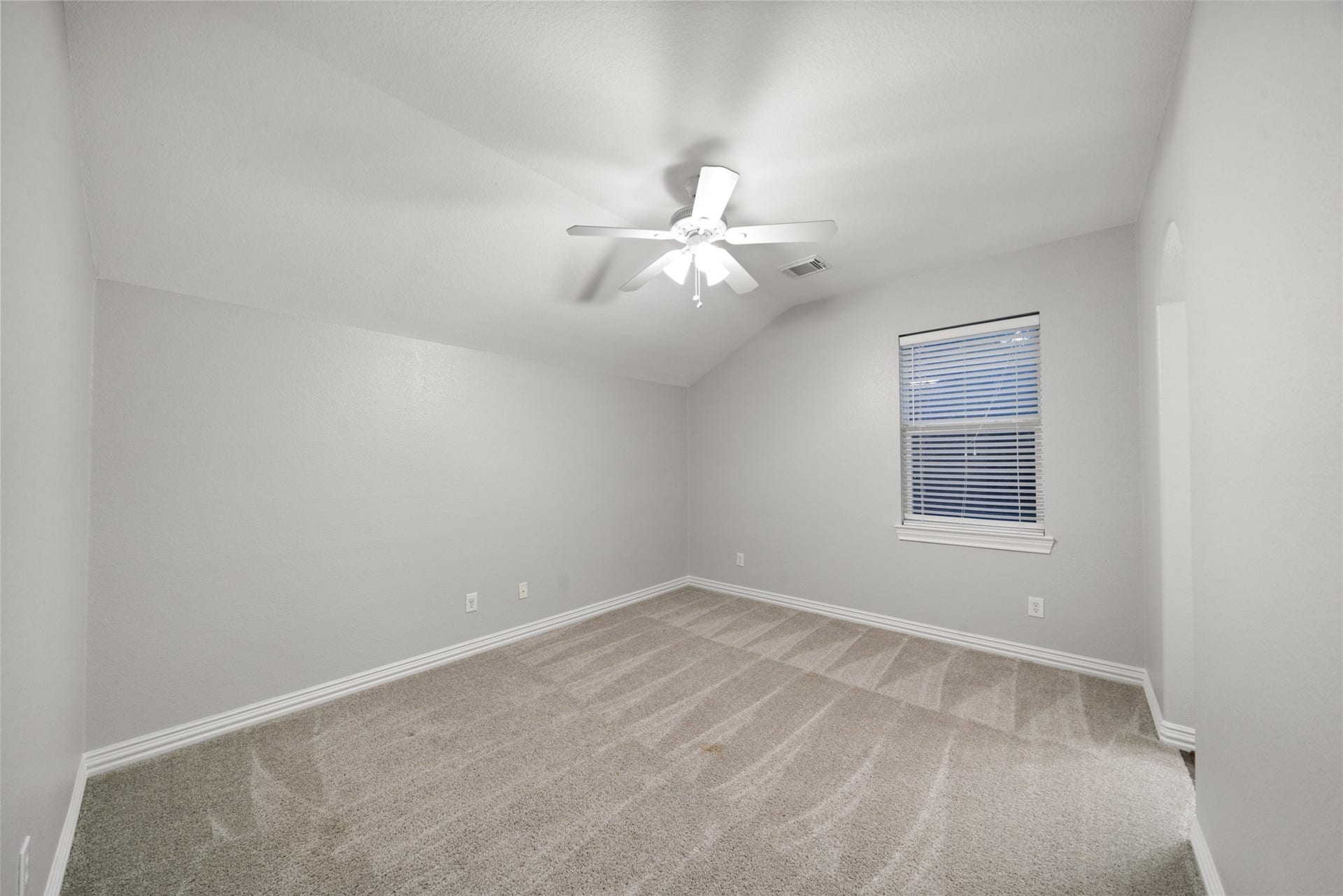 13601 Falcon Court, Montgomery, TX 77356 13601 Falcon Court, Montgomery, TX 77356