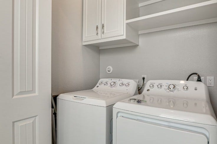 1013 10th Street, Galveston, TX 77550 Modern convenience meets comfort with an included washer and dryer at 1013 10th A.