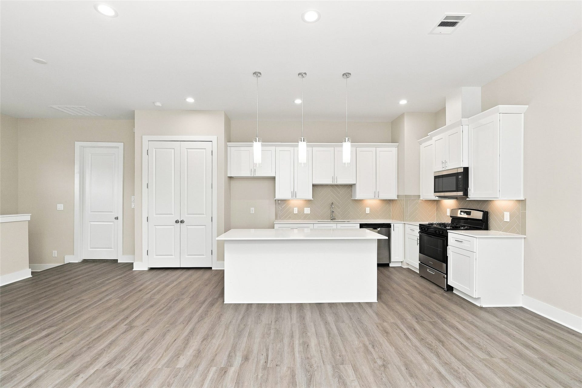 8316 Curry Road, #A, Houston, TX 77093 8316 Curry Road, #A, Houston, TX 77093