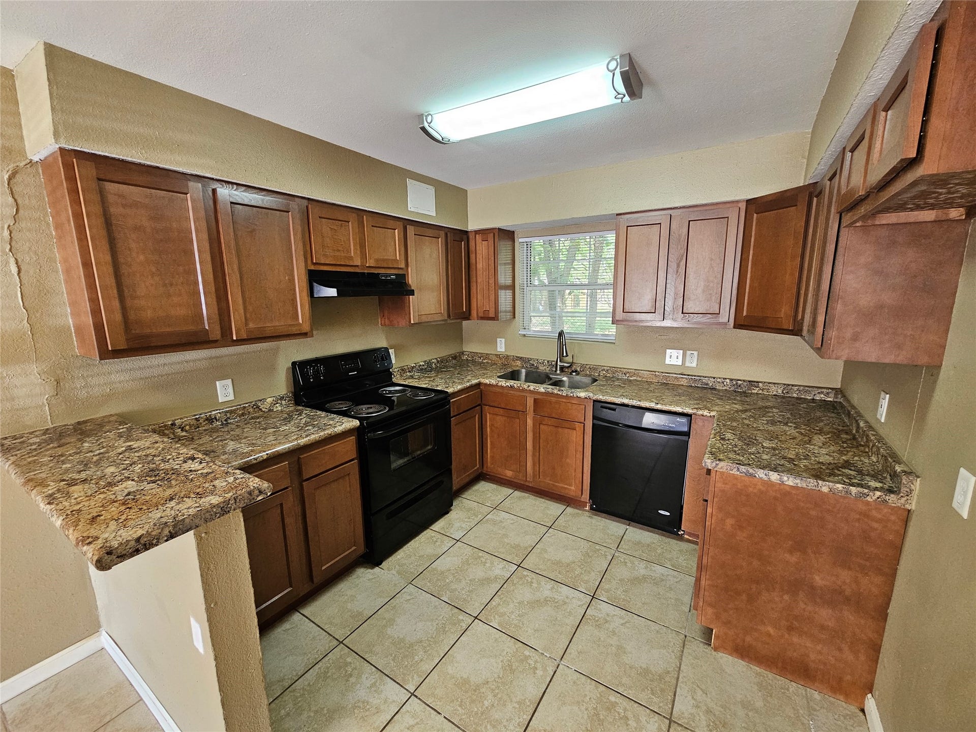 1502 Oleander Drive, #A, La Marque, TX 77568 1502 Unit A Kitchen