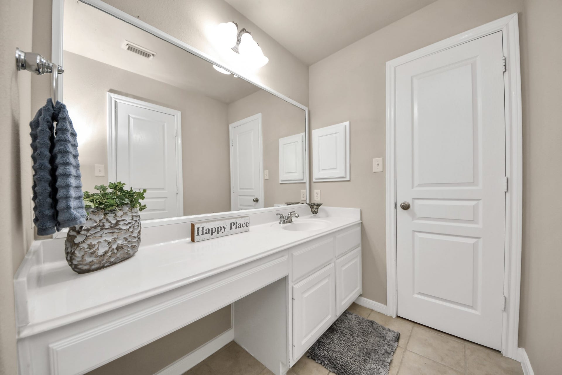 17418 Memorial Mills Drive, Spring, TX 77379 One of three full baths upstairs!