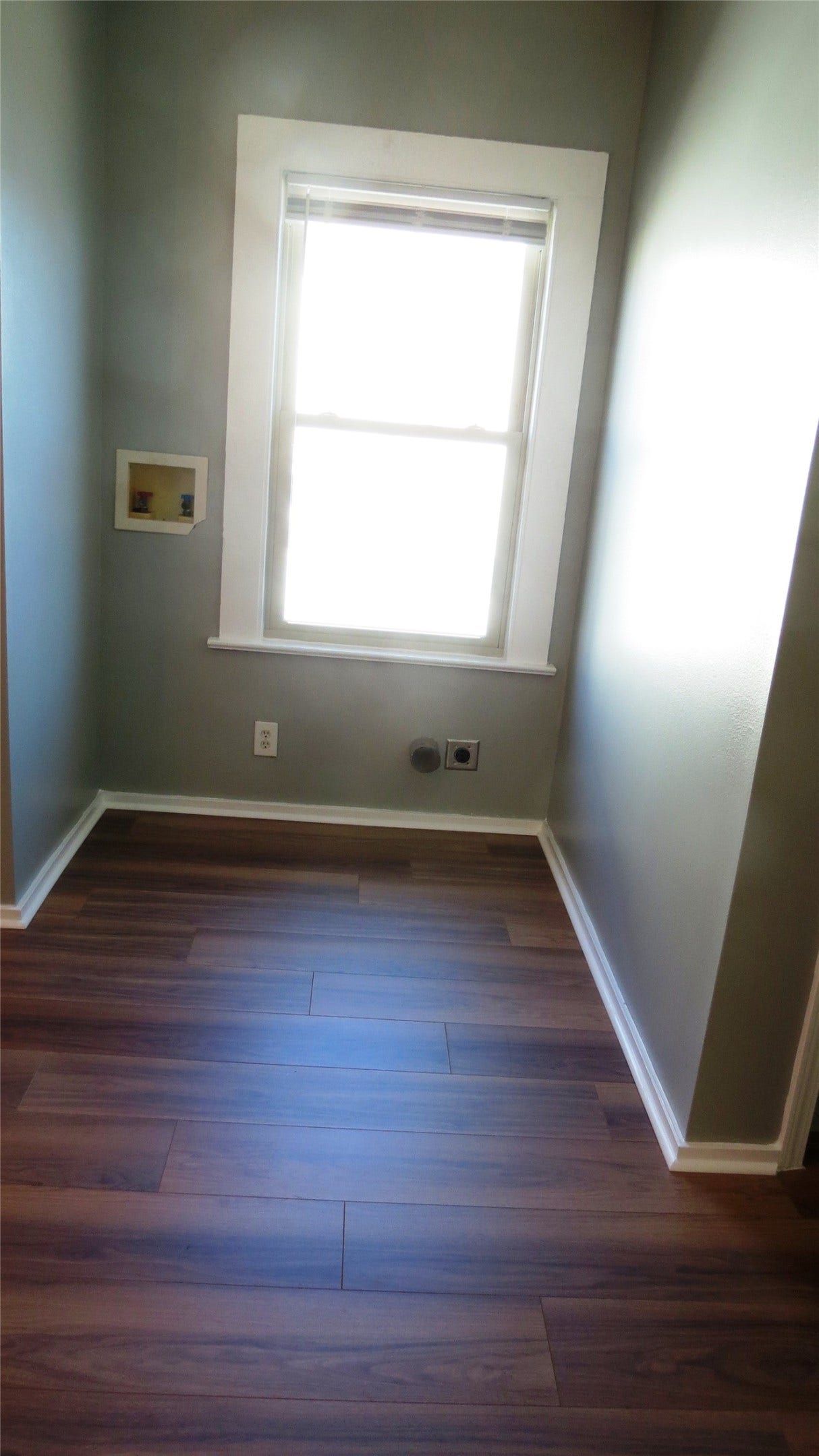 2809 Ball Street, #2, Galveston, TX 77550 LIVING ROOM