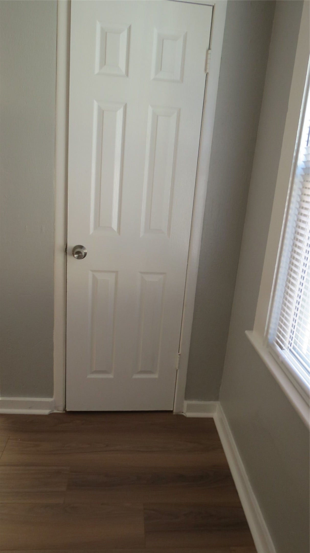 2809 Ball Street, #2, Galveston, TX 77550 BEDROOM CLOSET