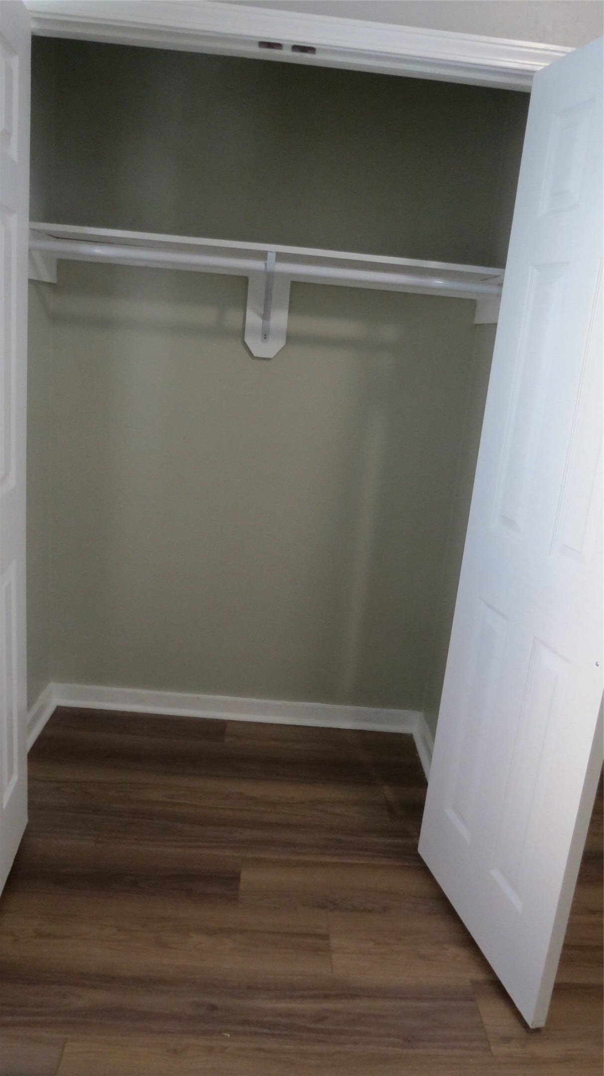 2809 Ball Street, #2, Galveston, TX 77550 CLOSET PRIMARY BEDROOM