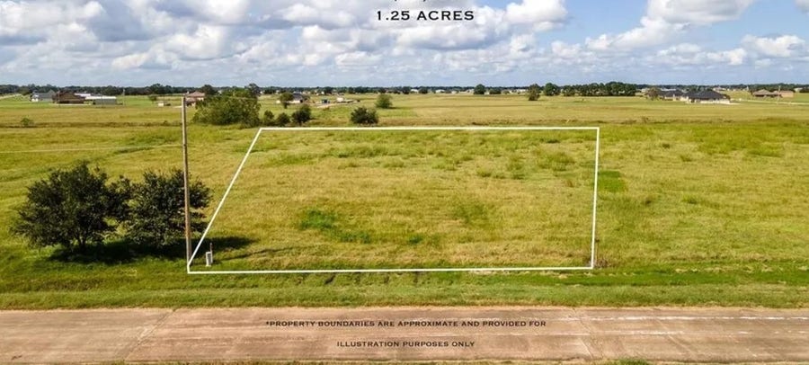Property photo for 348 Brahman Trail, Angleton, TX