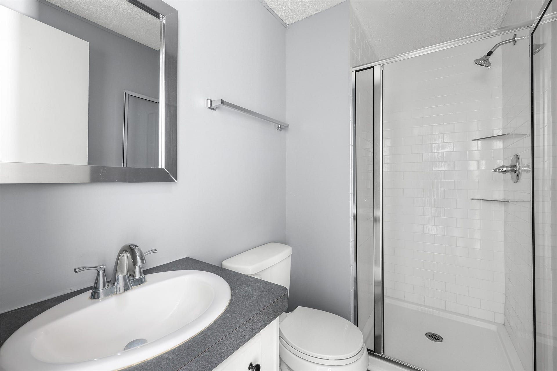 2222 N Austin Avenue, #5, Pearland, TX 77581 2222 N Austin Avenue, #5, Pearland, TX 77581