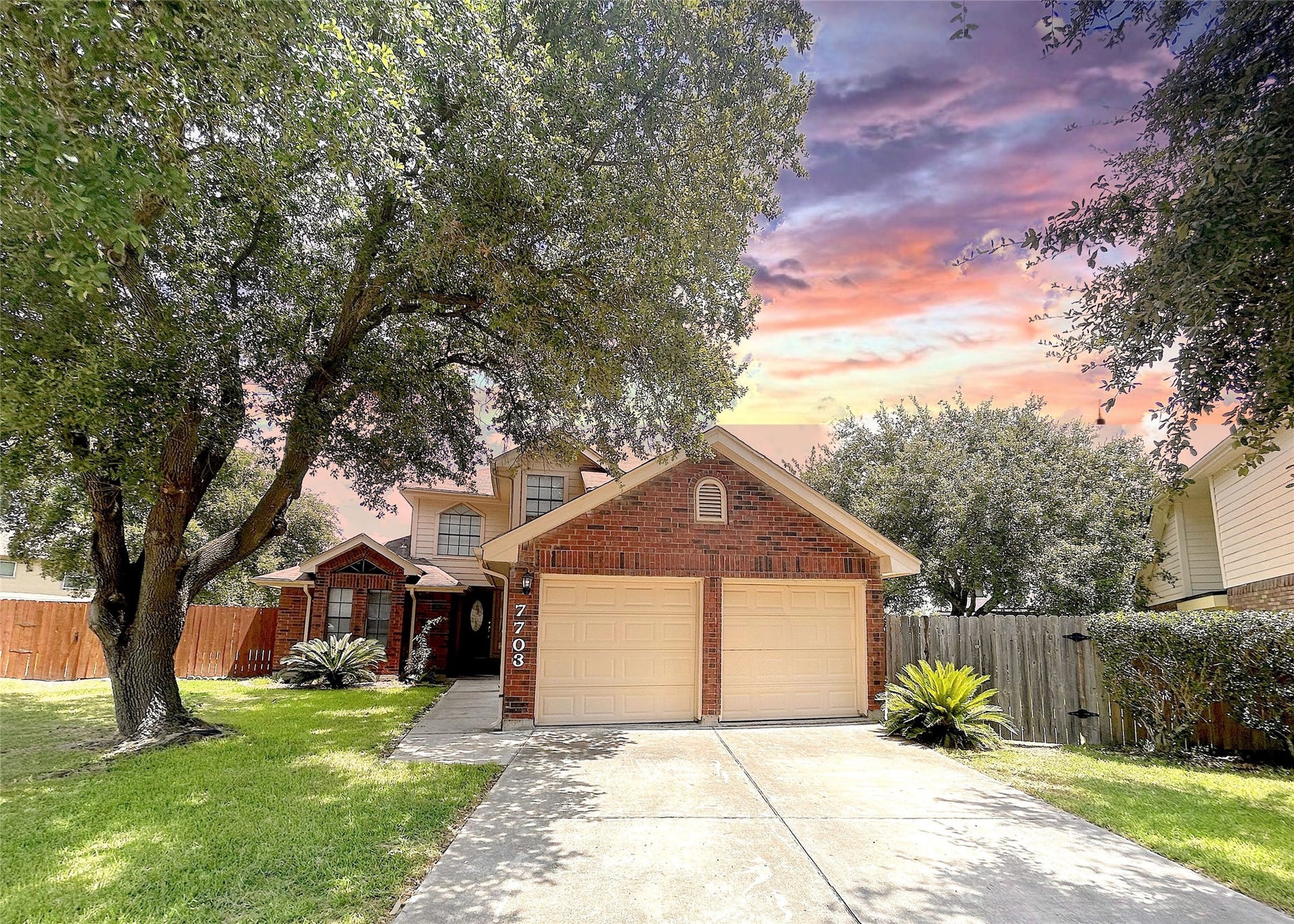 7703 Valera Lane, Houston, TX 77083 Fron view