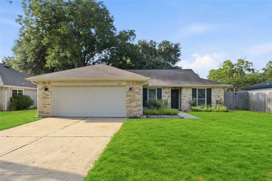 Property photo for 2511 Slippery Rock Drive, Sugar Land, TX