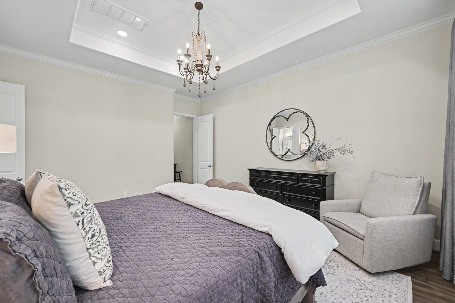 35 W Sawyer Ridge Drive, The Woodlands, TX 77389 35 W Sawyer Ridge Drive, The Woodlands, TX 77389