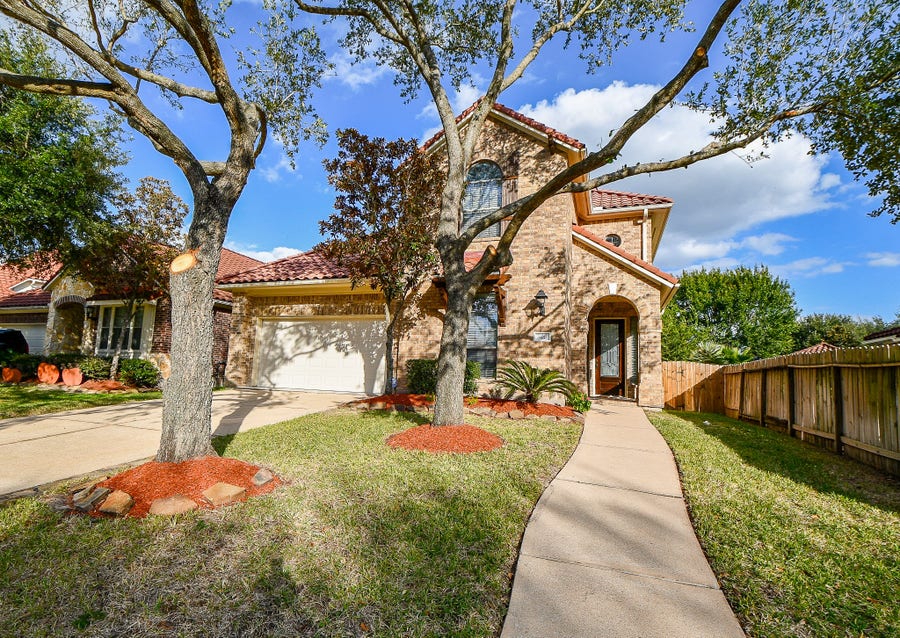 Property photo for 45 Cherry Hills Drive, Houston, TX