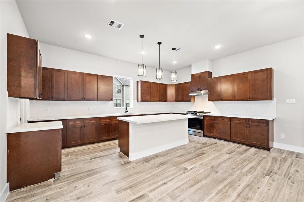 228 W 28th Street, Houston, TX 77008 228 W 28th Street, Houston, TX 77008
