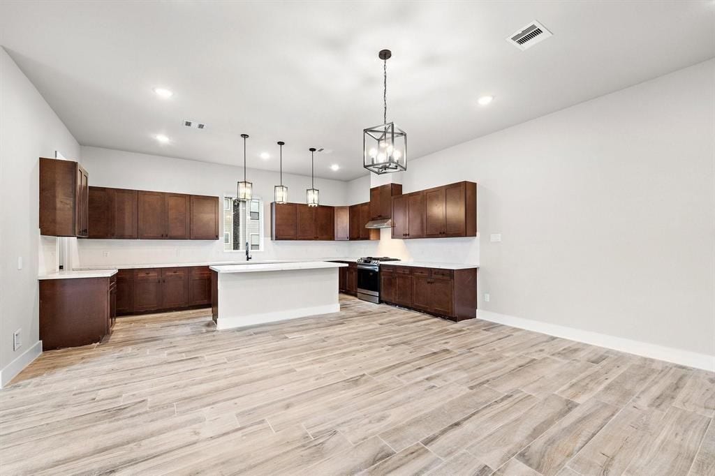 228 W 28th Street, Houston, TX 77008 228 W 28th Street, Houston, TX 77008