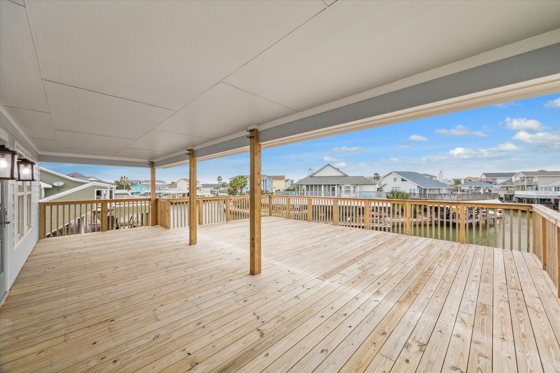 230 Bora Bora Drive, Tiki Island, TX 77554 230 Bora Bora Drive, Tiki Island, TX 77554