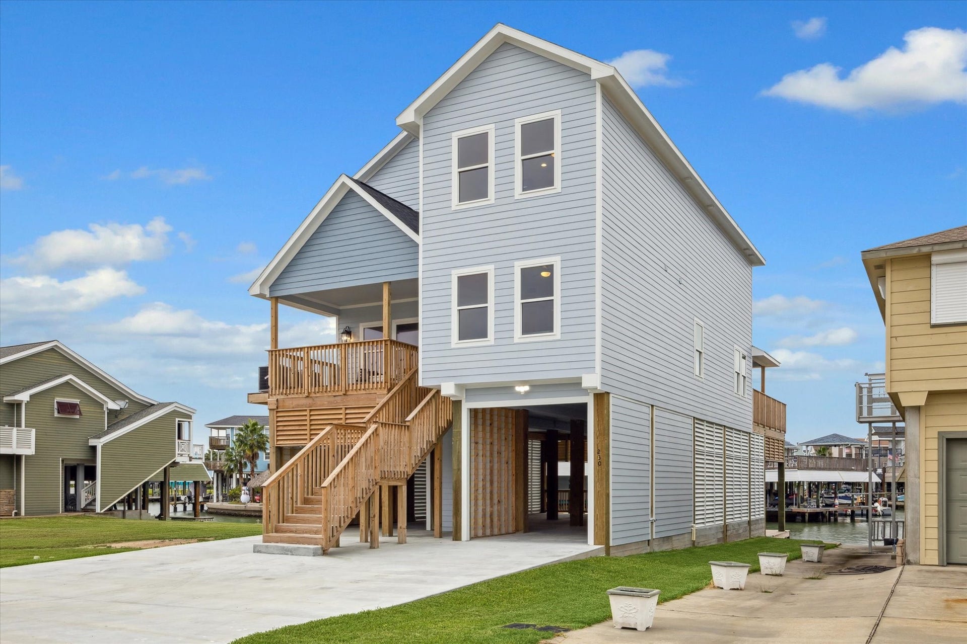 230 Bora Bora Drive, Tiki Island, TX 77554 230 Bora Bora Drive, Tiki Island, TX 77554