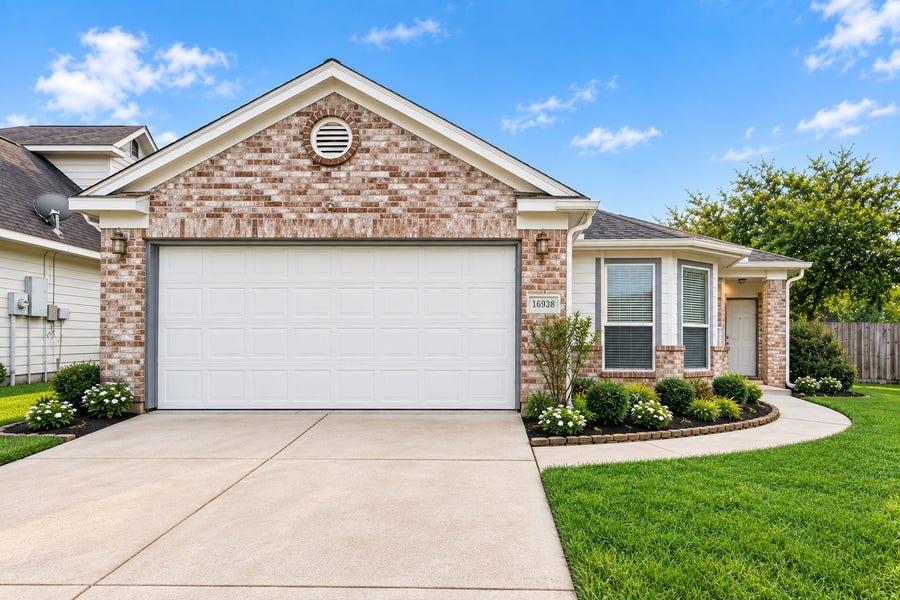 Property photo for 16938 Tableland Trail, Conroe, TX